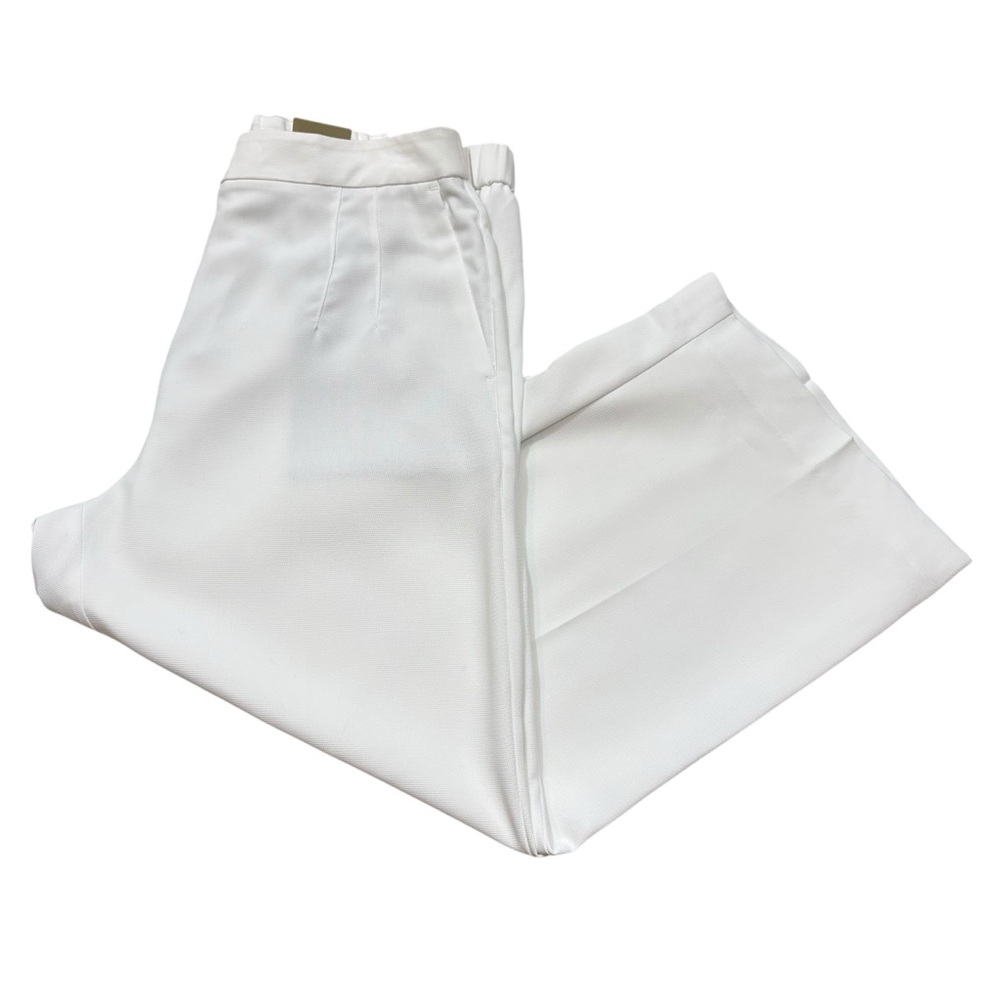 Brand new with Tags‎ Chicos Cropped Straight Leg Pants White Size 10